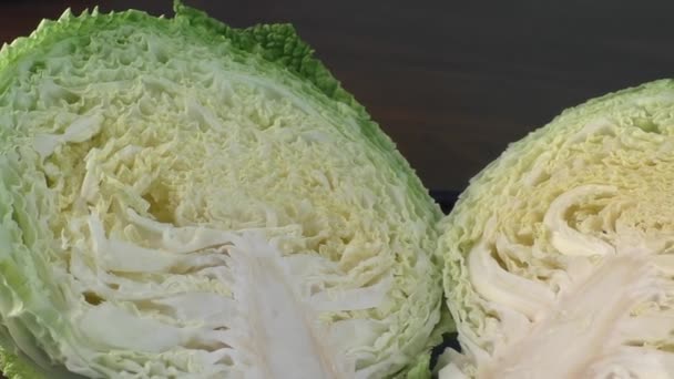 Chopped savoy cabbage on the table — Stock Video