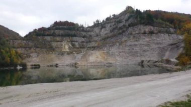 Slovakya kumlu Dolomit ocağında görünümünü