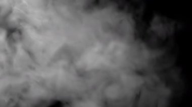 Çeşitli medya uygulamalarını güzelleştiren dinamik örtüler oluşturmak için soyut duman kalıpları kullanılır