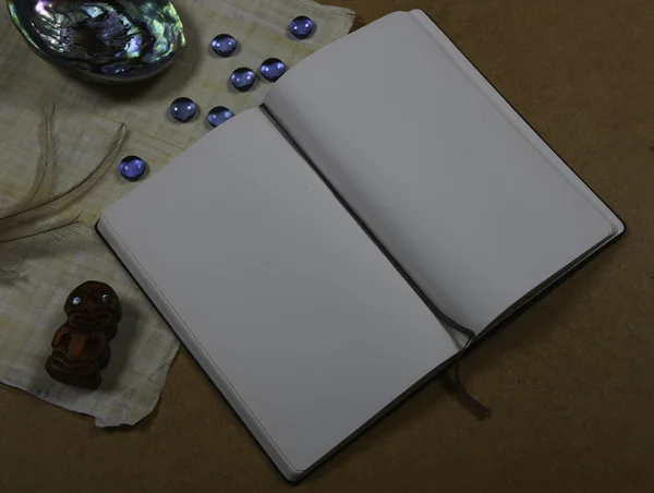 Caderno branco vazio — Fotografia de Stock