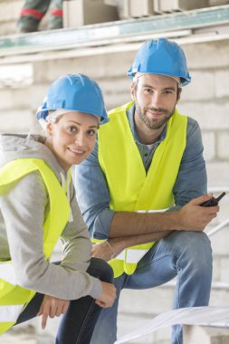 Mühendisler sitesi planları kontrol binasında
