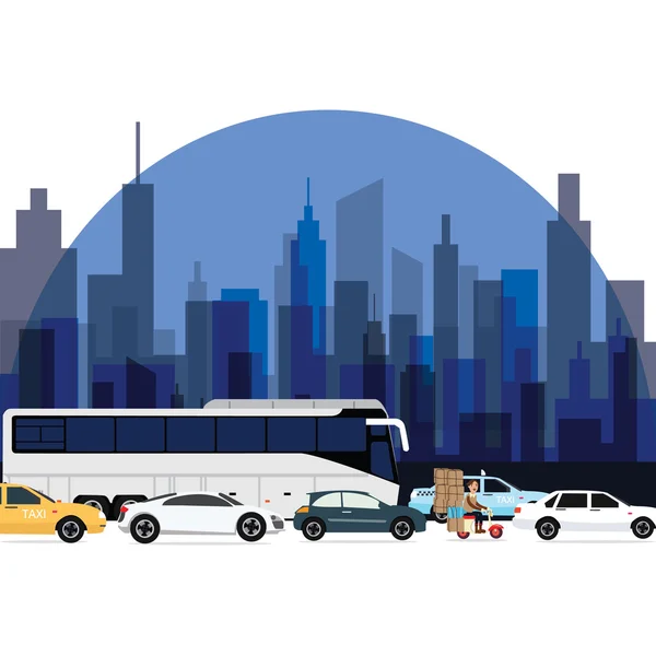 Atasco de tráfico alrededor de los coches de la ciudad de autobuses y motocicletas con edificio de gran altura como fondo — Vector de stock