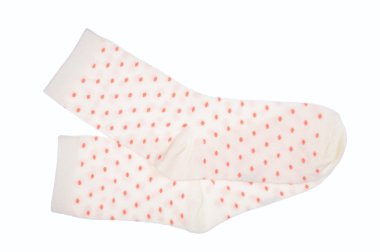 Beyaz puantiyeli çocukça çorap izole.