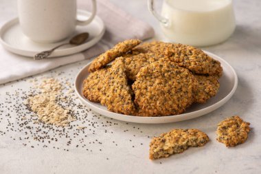 Chia tohumlu ev yapımı vejetaryen yulaf ezmeli kurabiye..