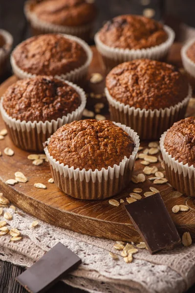 Hausgemachte Haferflocken Muffins Mit Erdnussbutter Und Schokolade — Stockfoto