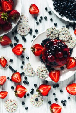 çilek plaka ile tart