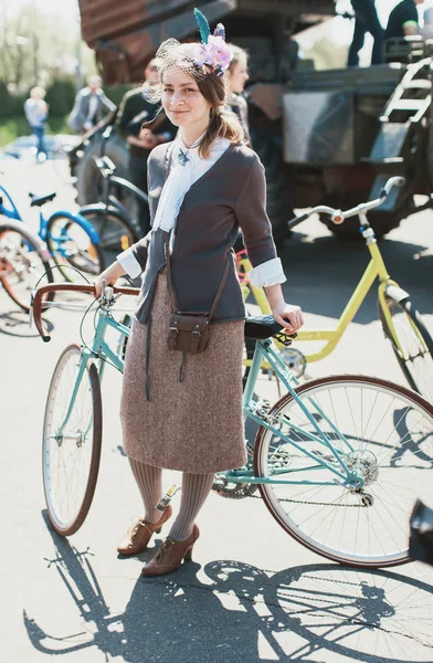 Woman participating in bicycle Retro cruise — Stock Photo, Image
