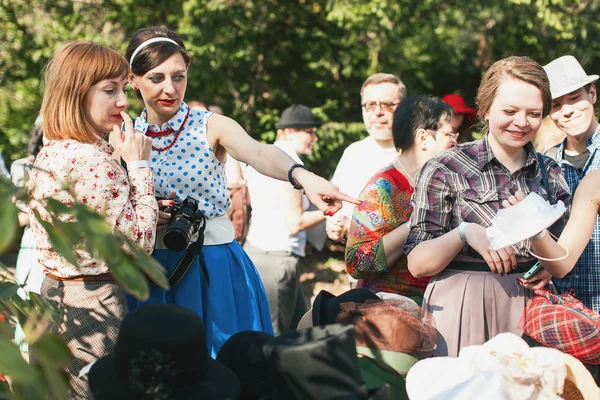 People participating in bicycle Retro cruise