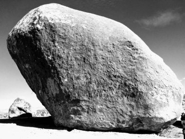 Landers, California 'daki Mojave Çölünde Dev Kaya