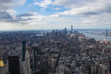 Empire State Binası 'nın tepesinden Manhattan manzarası