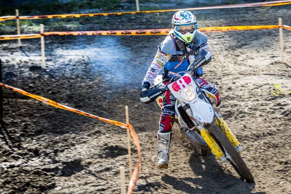 Campeonato Norueguês de 2015 Ytre Enebakk, um dos pilotos em sua moto enduro — Fotografia de Stock