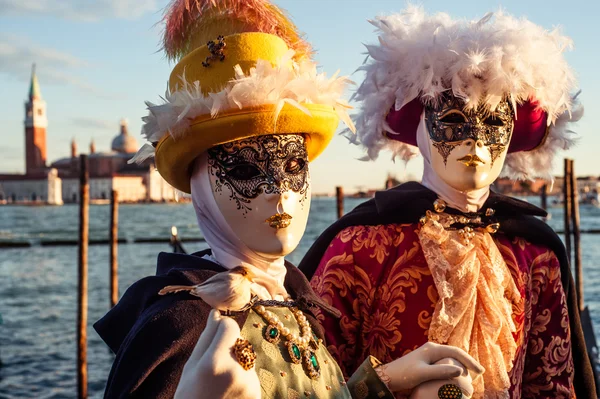 Masken aus dem berühmten Karneval in Venedig. — Stockfoto