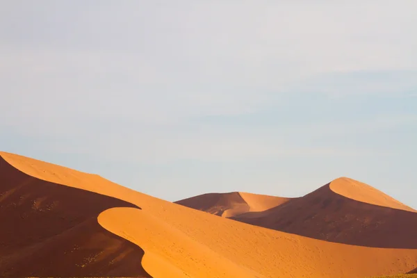 Curving dunes — Stock Photo, Image