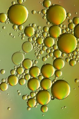 Yağ ve su metalik yeşil soyut