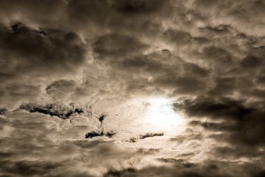 Karanlık önsezim gökyüzü