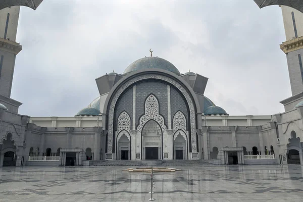 Masjid Wilayah Persekutuan, Kuala Lumpur, Malezya 'da bir cami.. 