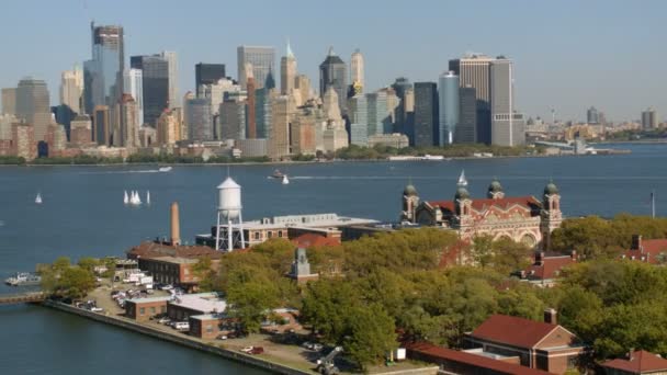 Ellis Island och New York City — Stockvideo