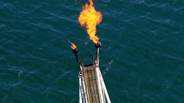 Shore oil platform — Stock Video