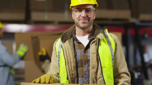 建造业工人的肖像 — 图库视频影像