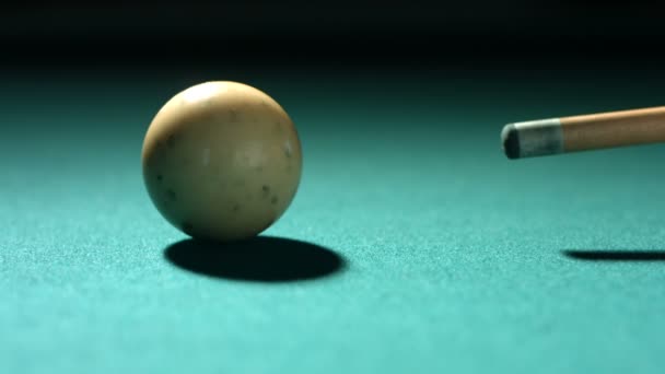 Cue ball being hit — Stock Video