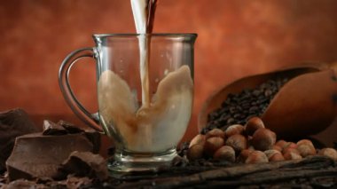 Kahve ve krem dökme