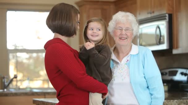 Portrait de famille féminin — Video