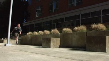 Runner bloklar arasında sıçramaları