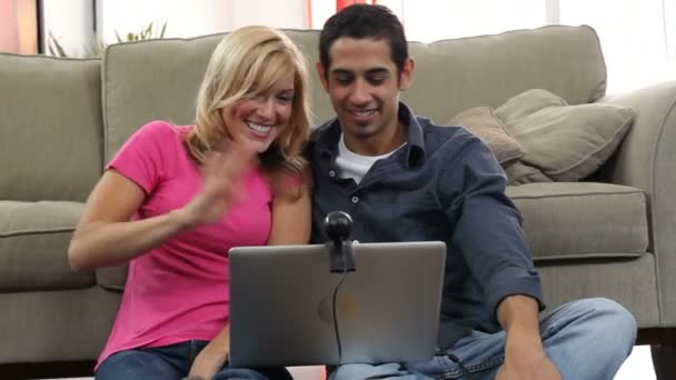 Couple talking on web cam — Stock Video