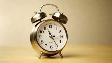 Eski moda çalar saat