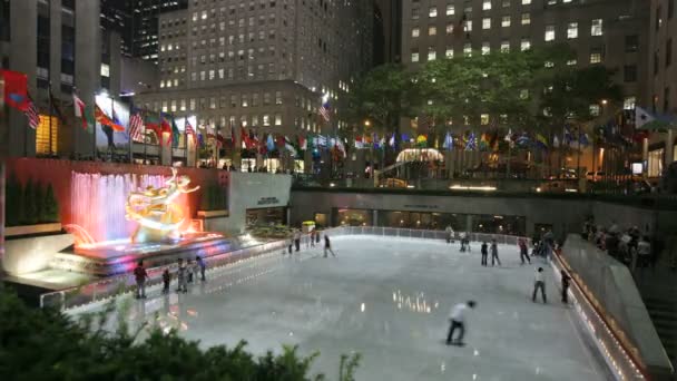 Rockafeller Centro pista de patinaje sobre hielo — Vídeos de Stock