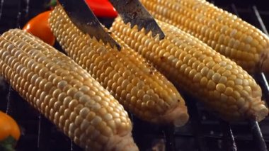 Mısır ve biber ızgara