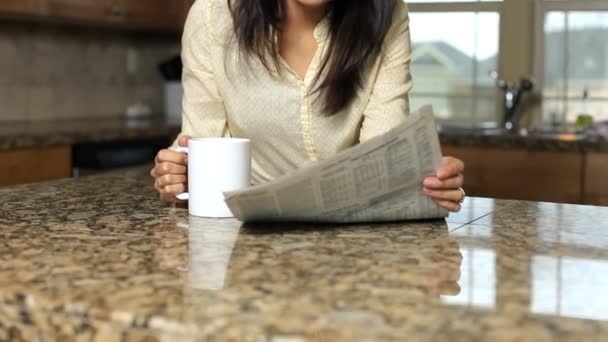 Woman drinking coffee — Stock Video