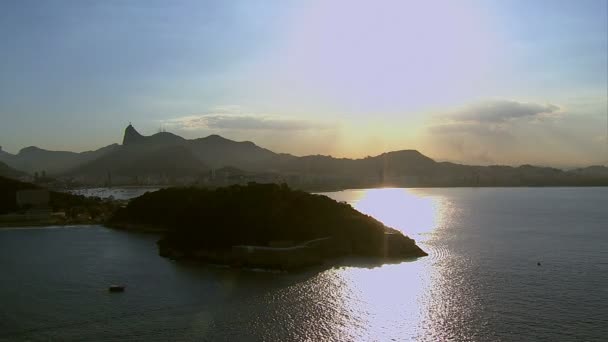 Закат над Рио-де-Жанейро — стоковое видео