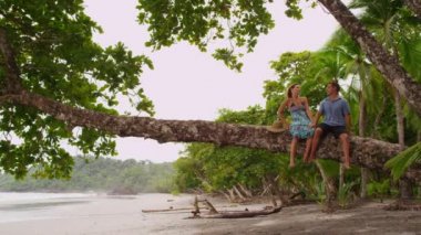 birlikte oturan Çift