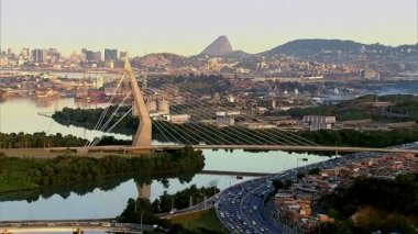Bilgi Köprüsü'nün havadan görünümü