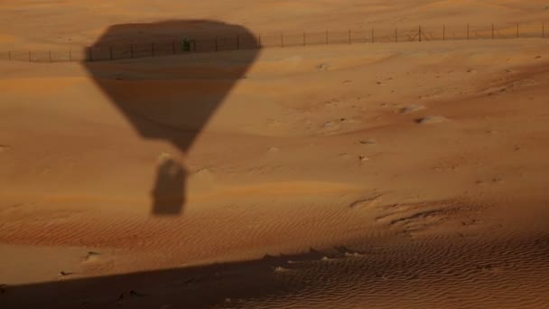 Σκιά του αερόστατο ζεστού αέρα — Αρχείο Βίντεο