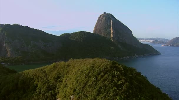 Flying towards Sugarloaf Mountain — Stock Video