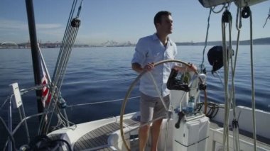 Yelkenli üzerinde çift