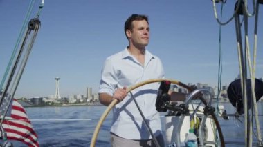 Yelkenli üzerinde çift