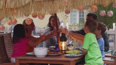 Açık havada yemek insanlar