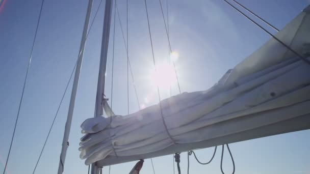 Voile sur le bateau — Video