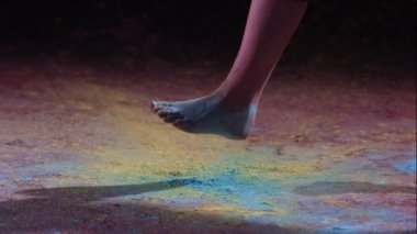 İsabet feet pudra renkli