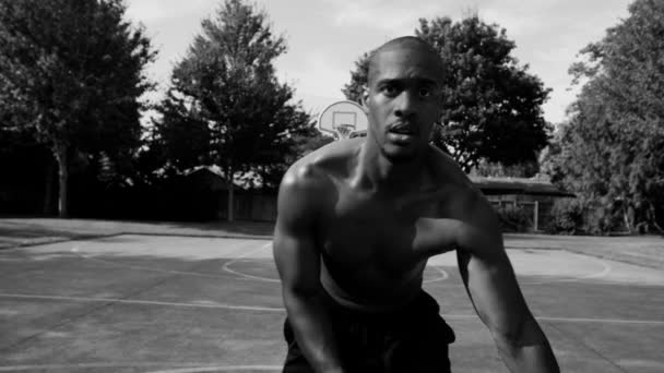 Basketball dans la rue — Video