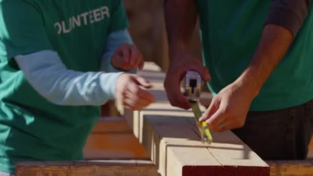 Junta de medición de voluntarios — Vídeo de stock