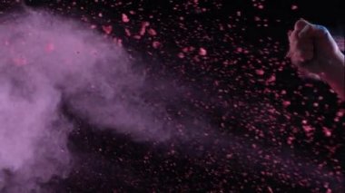 Renkli toz el isabet