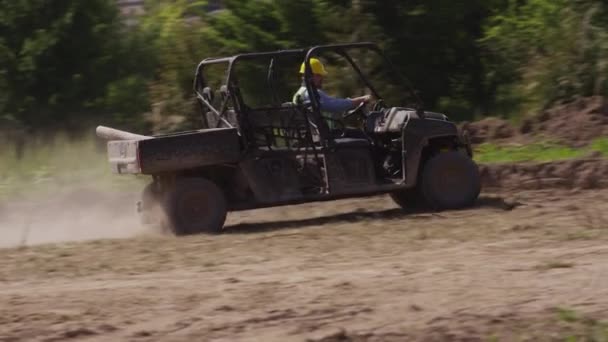 Réunion sur le chantier — Video