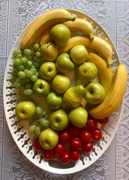 Hayat: elma, armut, muz, domates ve üzüm