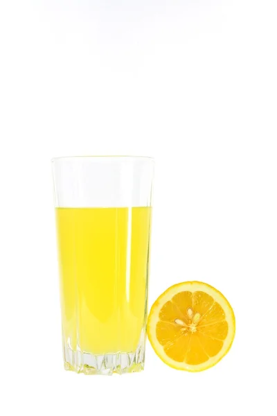 Sklenici šťávy a citronu — Stock fotografie