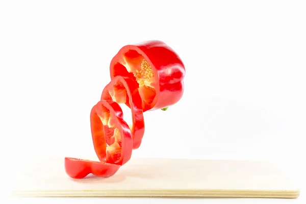 Röd paprika på en vit bakgrund — Stockfoto