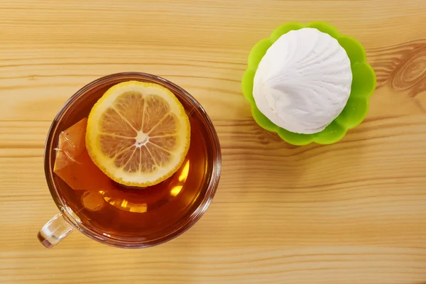 Tè al limone e torta — Foto Stock
